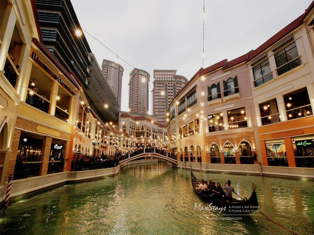 Maxstays - Max Style @ The Venice Residences Taguig Exteriör bild