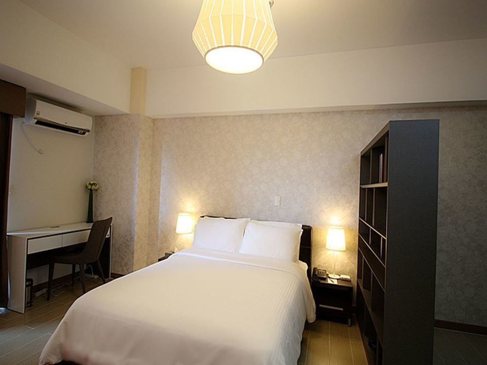 Maxstays - Max Style @ The Venice Residences Taguig Exteriör bild