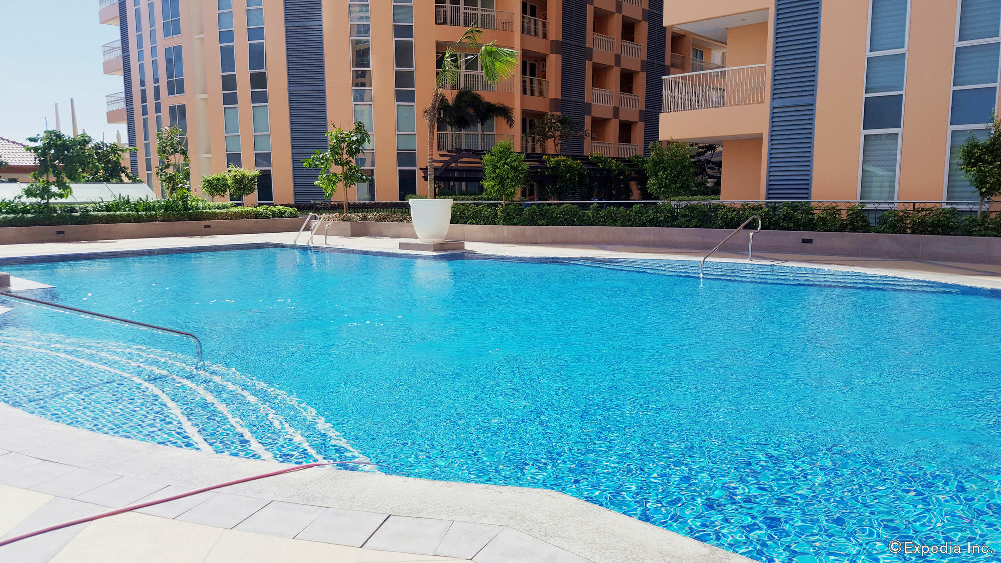 Maxstays - Max Style @ The Venice Residences Taguig Exteriör bild
