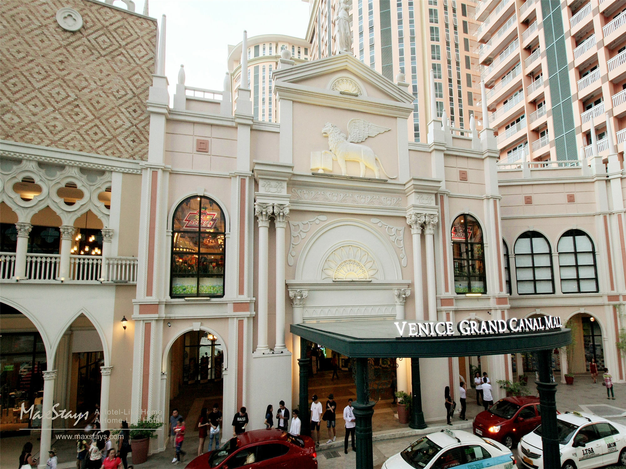 Maxstays - Max Style @ The Venice Residences Taguig Exteriör bild